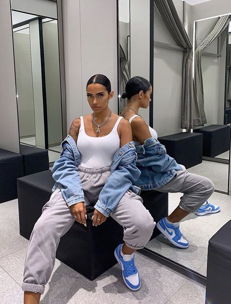 Blue Nikes Outfit, Blue And Grey Jordan 1 Outfit Women, Blue Nike Dunks Outfit Woman, Polar Blue Dunks Outfit, La Dodgers Outfit Women, Light Blue Dunks Outfit, University Blue Dunks Outfit, Windsor Outfits, Blue Dunks Outfit