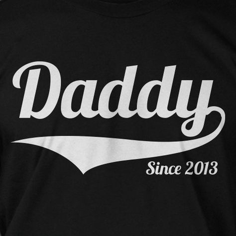 Daddy T shirt customized Dad To Be Gifts, Gifts For Dad Christmas, Dad To Be, Dad Baby, Fathers Day Presents, Geek Humor, Great Father, Dad Day, Christmas Gift For Dad