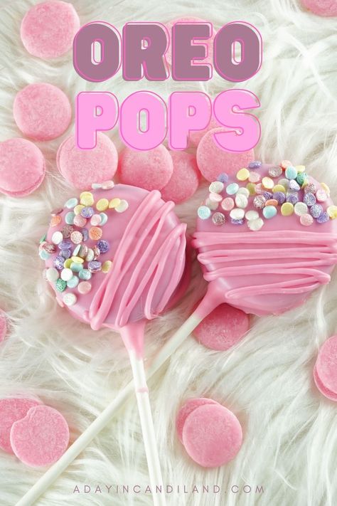 These Valentine Oreo Pops are perfect for kids' parties and adult events alike. They are easy to make and look so elegant. Only a few ingredients are needed to make these eye-catching treats any time of the year. Made with Oreos, Candy Melts and Sprinkles. Pink Oreo Cookies, Donat Glaze, Barbie Theme Party, Idee Babyshower, Barbie Birthday Party, Oreo Pops, Barbie Theme, Candy Land Christmas Decorations, Cookie Pops