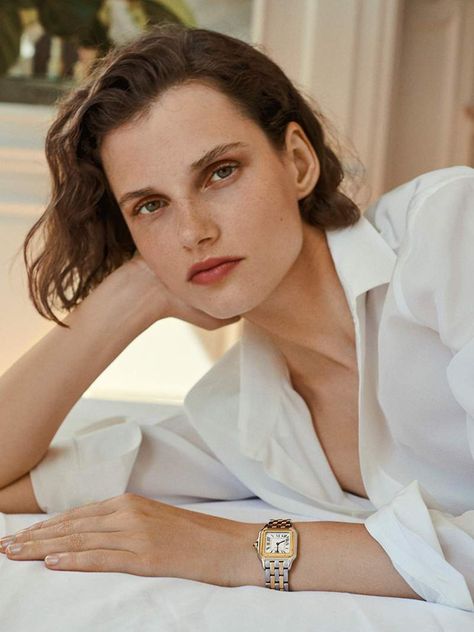 Cartier Panthère de Cartier 27mm Medium 18-karat Gold and Stainless Steel Watch Elegant Fashion Photography, Minimal Fashion Photography, Quentin De Briey, Giedre Dukauskaite, Cartier Watches Women, Porter Magazine, Cartier Panthere, Editorial Magazine, Minimalist Capsule Wardrobe