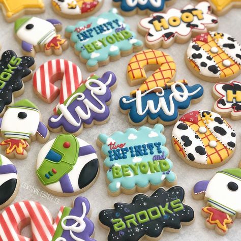 Toy Story Cookies, Toy Story Party Decorations, 2nd Birthday Party For Boys, 2nd Birthday Boys, Toy Story Theme, Second Birthday Ideas, Toy Story Cakes, Birthday Themes For Boys, 2nd Birthday Party Themes