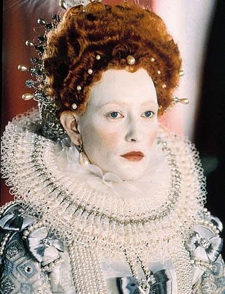 This photo is great as a reference to makeup during the 1500- 1600s. Elizabethan Hair, Elizabeth 1998, Elizabethan Fashion, Elizabethan Era, Lizzie Hearts, Mary Queen Of Scots, Elizabeth I, Anne Boleyn, Stage Makeup