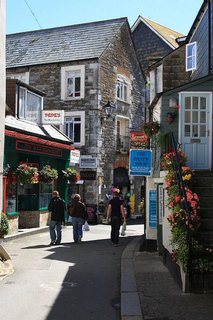 Cornwall Aesthetic, Looe Cornwall, Places In Cornwall, Kentish Town, English Village, Devon And Cornwall, Cornwall England, England And Scotland, England Uk