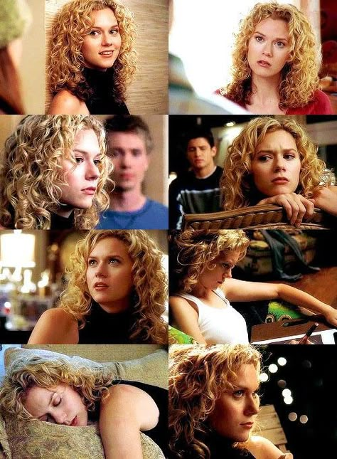 Rachel Green Hair, Lucas And Peyton, One Tree Hill Cast, Bangs Wavy Hair, Hilarie Burton, Jennifer Aniston Hair, Peyton Sawyer, Tree Hill, One Tree Hill