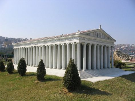 Mausoleum At Halicarnassus, The Temple Of Artemis, Temple Of Artemis, Ancient Greek City, Gardens Of Babylon, Magic Places, Greek Temple, Great Pyramid Of Giza, Empire Romain