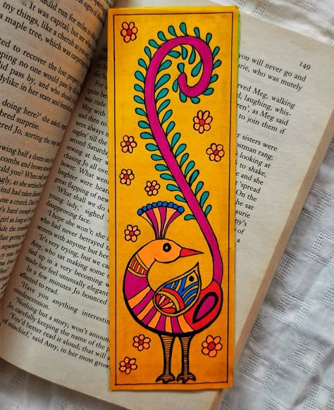 Indian Folk Art Painting, Peacock Bookmark, Atrapasueños Diy, Handmade Bookmarks Diy, Madhubani Paintings, Lotus Flower Art, Creative Bookmarks, African Art Paintings, Travel Books