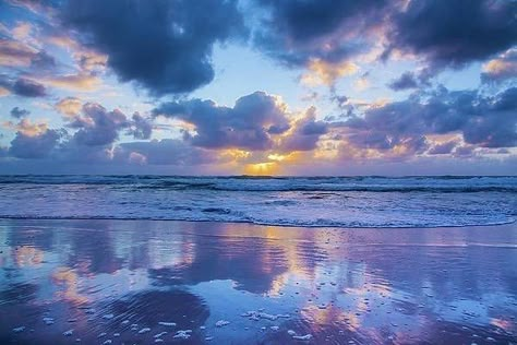 Colourful Sky, Ocean Waves Photography, Waves Photography, Sunrise Art, Painting Water, Sunset Wall Art, Water Art, Florida Beach, Tumbler Ideas