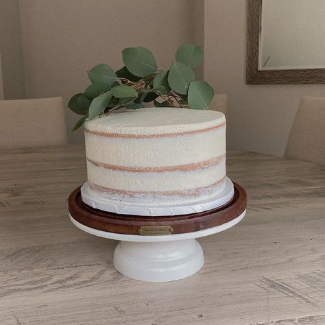 Cake With Greenery, Shower 2023, Semi Naked Cake, Cake White, White Cakes, Second Birthday Ideas, Second Birthday, Pumpkin Cake, Round Cakes