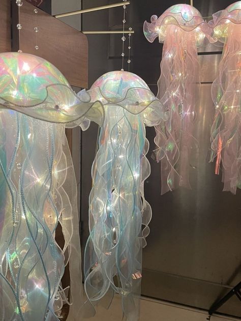 1pc Creative Jellyfish Shaped Lantern | SHEIN USA Jellyfish Lantern, Bühnen Design, Jellyfish Light, Jellyfish Lamp, Ocean Theme Party, Led Decoration, Diy Projektit, Led Diy, Lampe Decoration