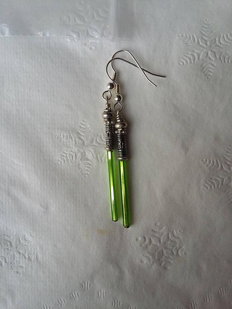 Lightsaber Earrings, Jedi Outfit, Star Wars Jewelry, Fandom Jewelry, Light Side, Gadget Gifts, Bugle Beads, Lightsaber, Beads And Wire