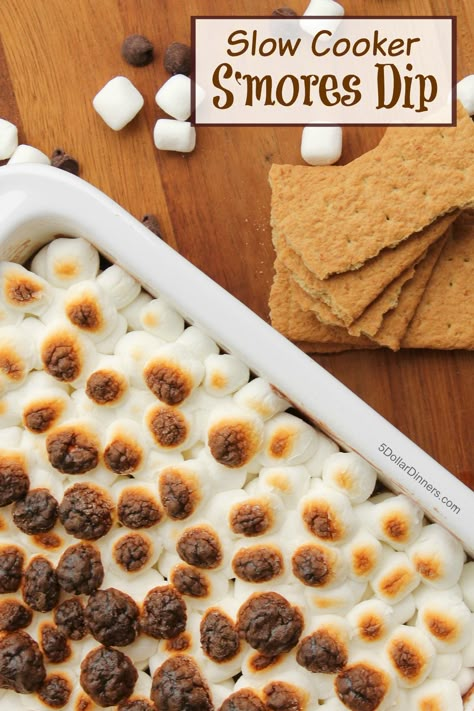 Slow Cooker S'mores Dip Recipe from 5DollarDinners.com Summer Slow Cooker, 5 Dinners, Summer Slow Cooker Recipes, Smores Dip, Homemade Snickers, Fun Dessert, Crock Pot Desserts, Slow Cooker Desserts, Dinners Recipes