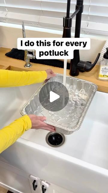 Liz & Jeff on Instagram: "Best way to keep food cool #potluck #bbq #partyideas #food #summerfood #veggies #sharefood #appetizer" Potluck Bbq, Ice Container, Potluck Food, Bbq Party Food, Party Food Buffet, Easy One Pot Meals, Potluck Dishes, Charcuterie Recipes, Party Hacks