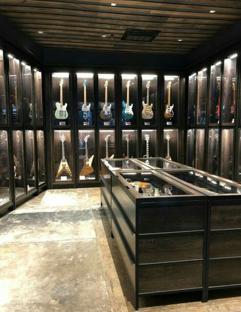 ♡؟ Music Studio Room Luxury, Music Store Design, Guitar Studio, Drum Room, Rehearsal Room, Guitar Room, Music Studio Room, Studio Room, Music Studio