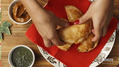 Holiday Empanadas Guava Cake, Canning Sweet Corn, Chimichurri Recipe, Mexican Dinner, Empanadas Recipe, Cuban Recipes, Holiday Appetizers, Company Meals, Moist Cakes