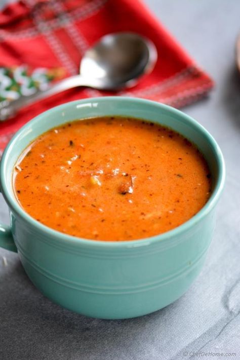 Creamy Roasted Garlic and Tomatoes Soup. Just like Boudin Bakery. Boudin Tomato Soup Recipe, Roasted Garlic And Tomatoes, Roasted Soup, Tomato Soups, Tomatoes Soup, Garlic Recipe, Tomato Soup Recipe, Soup Healthy, Old Memories