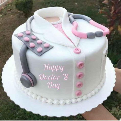 Doctor Theme Cake, Chicken Momo Recipe, Doctor Graduation Cake, Dr Cake, Doctor Cake, Nursing Goals, Cake For Boyfriend, Doctor Graduation, Cakes Design