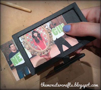 Miniature Tv Printables, Barbie Tv Diy, Dollhouse Tv Diy, Barbie Diy Furniture Easy, Diy Dollhouse Furniture Easy Barbie, How To Make Barbie Furniture, Dollar Tree Barbie Furniture, Barbie Doll Furniture Diy, Diy Doll House Furniture Easy