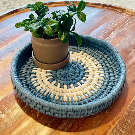 Love it so much!! ##basketcoiling #basketweaving #basketweave #coiledbasket #coilbasket #coiledtray #basketry #basketryart #basketmaking #basketmaker #makers #makersgonnamake #makersmovement #makersofinstagram #macramé #macramecommunity #coiledbaskets #basket #baskets #actbasketry #diyhomedecor Coiling Technique, Macrame Basket, Macrame Tutorials, Spring Basket, Weaving Tutorial, Knots Tutorial, Coiled Baskets, Fabric Bowls, Organization Essentials