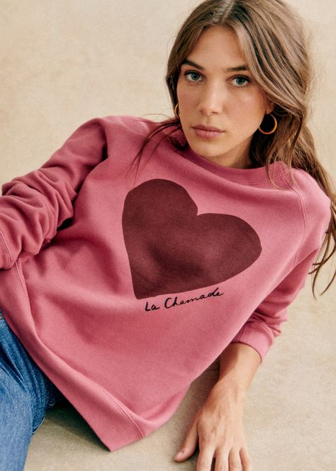 Organic cotton long-sleeved sweatshirt;"La Chamade" print  ;Round neckline;Length from shoulder 58 cm / 22.8 in (for a S) Loose Pullover, Print Sweatshirt, Grey Sweatshirt, Womens Fall, Parisian Style, Cotton Style, Long Sleeve Pullover, Sleeve Cotton, Spring Summer Fashion