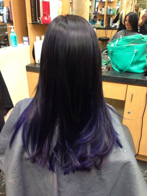 Purple Hair Gradient, Black Hair With Tips Dyed, Black Hair With Purple Tips, Black Hair With Colored Tips, Purple Ends Hair, Purple Tips Hair, Ombre Purple Hair, Purple Hair Tips, Purple Hair Streaks