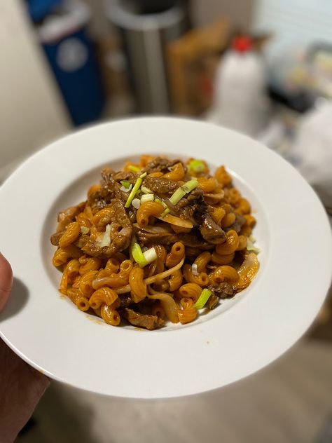 Vietnamese Macaroni Stir Fry, Macaroni And Tomatoes, Vegetarian Thai, Elbow Pasta, Macaroni Recipes, Pickled Radishes, Veggie Pasta, Marinated Beef, Low Sodium Soy Sauce