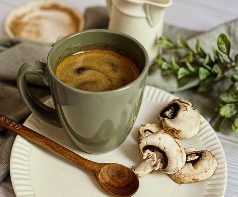 Mushroom coffee? I’m not tripping. Answering the question today are mushrooms FODMAP friendly? And what about mushroom coffee?? / Mushroom Coffee Benefits, Low Acid Coffee, Mushroom Tea, Fodmap Friendly, Coffee Alternative, Ground Coffee Beans, Popular Drinks, Mushroom Coffee, Coffee Benefits