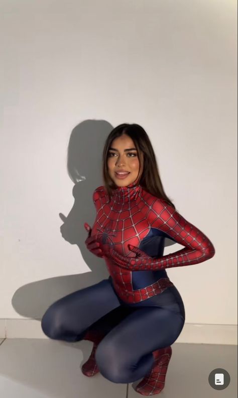 Iron Man Cosplay Female, Spider Woman Cosplay, Hot Halloween Costumes Women, Spider Woman Costumes, Spidey Sense, Iron Man Cosplay, Spiderman Girl, Hot Pink Outfit, Spiderman Outfit