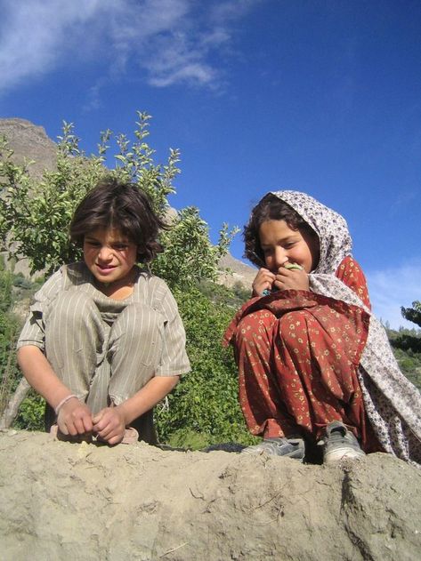 Afghan Childhood, Pashtun Aesthetic, A Thousand Splendid Suns Aesthetic, Afghanistan Beauty, Afghanistan Aesthetic, Afghan Aesthetic, A Thousand Splendid Suns, Afghanistan Photography, Afghanistan Culture