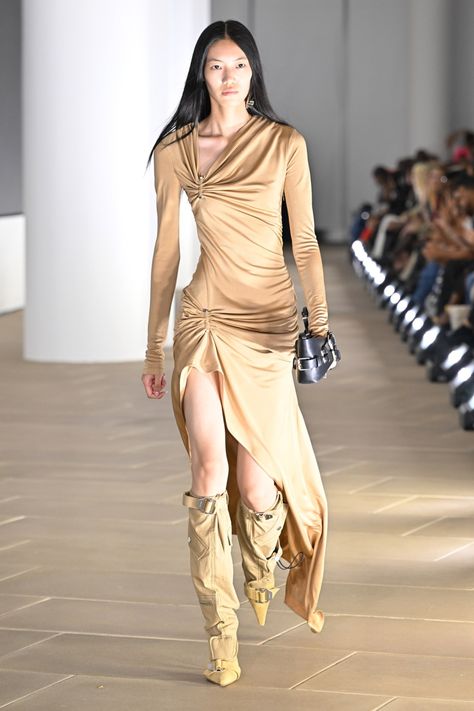 Dion Lee Runway, Skirt Runway, Expensive Stuff, 2024 Runway, Uni Outfits, Dion Lee, Luxury Dress, Runway Show, Dress Outfit