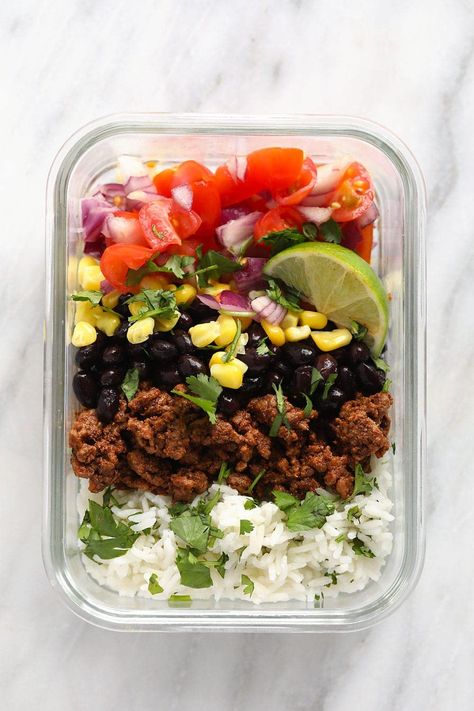 Whip up this filling beef taco bowl recipe for an incredible meal prep idea that's perfect for a work lunch or dinner at home! Meal Prep Taco Bowls, Bowls With Ground Beef, Ground Beef Taco Bowls, Taco Bowls Healthy, Beef Taco Bowls, Taco Meal Prep, Taco Beef, Burrito Bowl Meal Prep, Beef Bowl Recipe