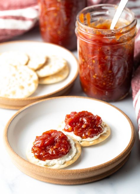 Tomato Preserves Recipe, Tomato Jelly, Tomato Jam Recipe, Rhubarb Jam Recipes, Savory Jam, Preserving Recipes, Strawberry Rhubarb Jam, Tomato Dishes, A Spicy Perspective