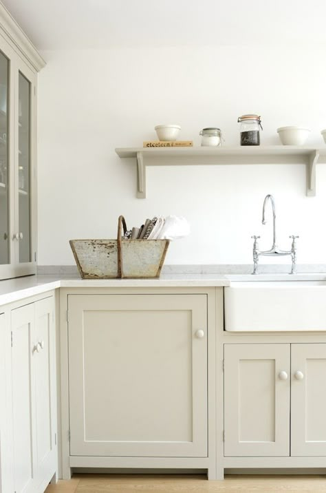 Devol Shaker Kitchen Remodelista Sink Detail Similar paint colours are Benjamin Moore spring thaw or Farrow and Ball elephants breath. Devol Shaker Kitchen, Farrow And Ball Kitchen, Kitchen Shades, Kitchen Beige, Taupe Kitchen, Kitchen Colour, Devol Kitchens, Kabinet Dapur, Kitchen Walls