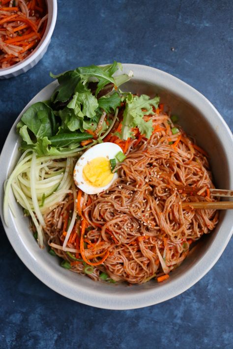 Spicy Korean Cold Noodle Salad • Hip Foodie Mom Korean Noodle Salad, Salad Korean, Spicy Korean Noodles, Cold Noodle Salad, Korean Cold Noodles, Korean Meals, Salad Bites, Kimchi Rice, Cooking Workshop