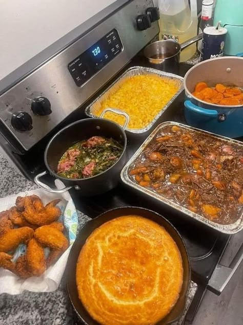 Sunday Meals Black People, Sunday Dinner Black People, Dinner Black People, Breakfast Ideas Black People, Soul Food Breakfast, Black People Meals, Food Black People, Dinner Ideas Black People, Soulfood Sunday Dinner Ideas