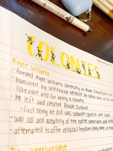 Yellow Notes Aesthetic, Neat Notes, Yellow Notes, How I Take Notes, Notes Making, Journal Decoration, Note Ideas, School Book Covers, Aesthetic Notes