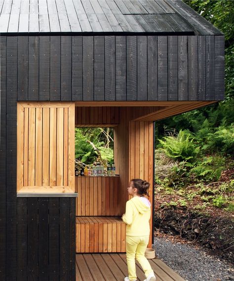 SILA A/B® off-sawn cladding, vacuum coated in Teknos FI046 - Kettle Cafe, Oban | TOG Studios Wood Cladding Texture, Exterior Wood Cladding, Black Siding, Cladding Ideas, Cladding Texture, Black Cladding, Larch Cladding, Cedar Cladding, External Cladding