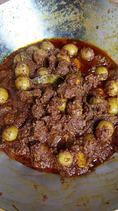 Rendang Padang Aesthetic, Masakan Melayu, Rendang Daging, Mr Food, Food Hunter, Idul Fitri, Padang, Indonesian Food, Garlic Chicken