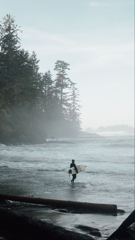 Storm Watching, Stormy Ocean, Surf Vibes, Surfing Pictures, Adventure Aesthetic, Scenery Nature, Surfing Photography, Beautiful Scenery Nature, Beautiful Scenery