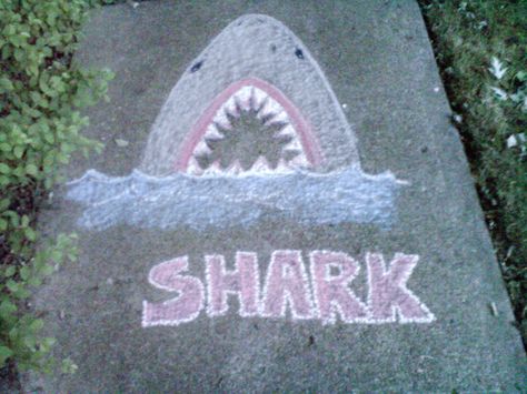 easy chalk drawings | Share Chalk Drawing Ideas Easy, Easy Chalk Drawings Step By Step, Sidewalk Painting, Easy Chalk Art, Drawing Shark, Chalk Sidewalk, Easy Chalk Drawings, Chalk Artwork, Chalk Activities