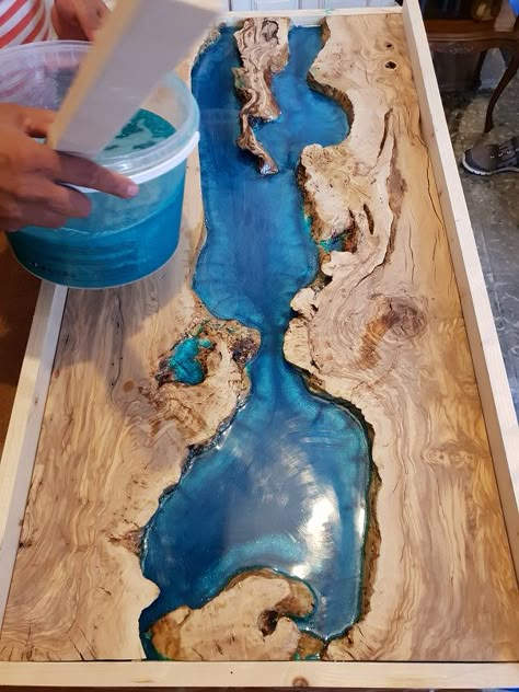 Diy Resin Furniture, Fabrication Table, Diy Resin Table, Trading Desk, Resin Table Top, Epoxy Countertop, Table Epoxy, Wood Dining Room, Epoxy Table