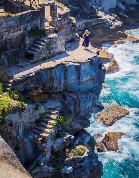 7 Alternative Bondi Walks You Need To Know About! - Londoner In Sydney Coogee Beach, Australian Road Trip, Hiking Places, Sydney Beaches, Australia Tourism, Sydney Travel, Visit Sydney, Australian Travel, Harbour Bridge