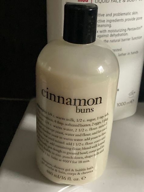 Brunette Vanilla Girl, Cinnamon Body Wash, Aesthetic Body Wash, Vanilla Girl Essentials, Aesthetic Vanilla Girl, Honey Whiskey, Cinnamon Hair, Girl Essentials, Cinnamon Girl