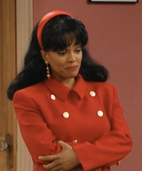 Regine Hunter Living Single, Regine Living Single Outfits, Living Single Outfits, Living Single 90s Outfits, Regine Hunter, Sitcom Fashion, Kim Fields, 90s Aesthetic Fashion, 90s Inspired Fashion