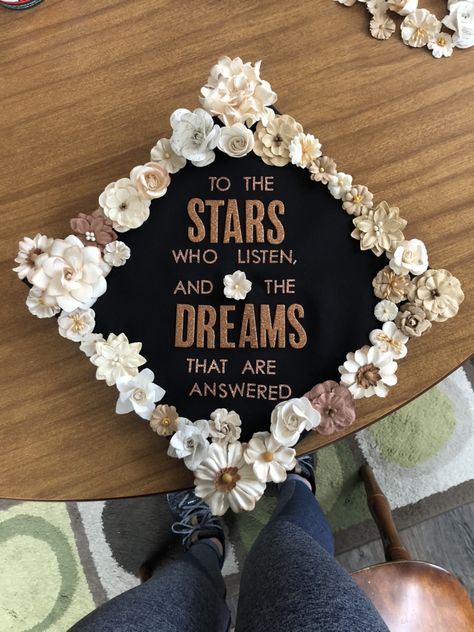 Throne Of Glass Graduation Cap, Graduation Countdown, Acotar Graduation Cap, Quotes For Graduation Caps, Nurse Graduation Cap Designs, Graduation Cap Decoration Nursing, Custom Graduation Caps, College Grad Cap Ideas, Diy Graduation Gifts