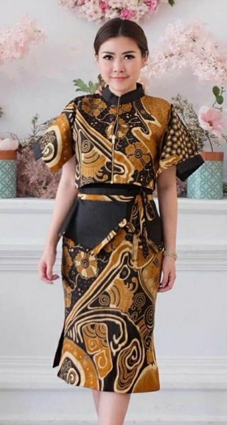 Elegant Summer Batik Print Dress, Batik Dress Modern Gowns, Batik Dress Elegant Modern, Dress Batik Modern Fashion Style, Batik Modern Fashion Style, Batik Formal, Dress Batik Modern, Model Baju Batik Modern Dresses, Indonesian Batik Dress