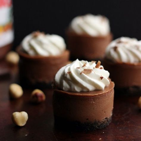 Mini Nutella Cheesecakes – Edible Crafts Nutella Cheesecake Recipes, Mini Nutella, Mini Cheesecake Recipes, Nutella Cheesecake, Easy Chocolate Chip Cookies, Nutella Recipes, Mini Cheesecakes, Mini Desserts, Delicious Chocolate