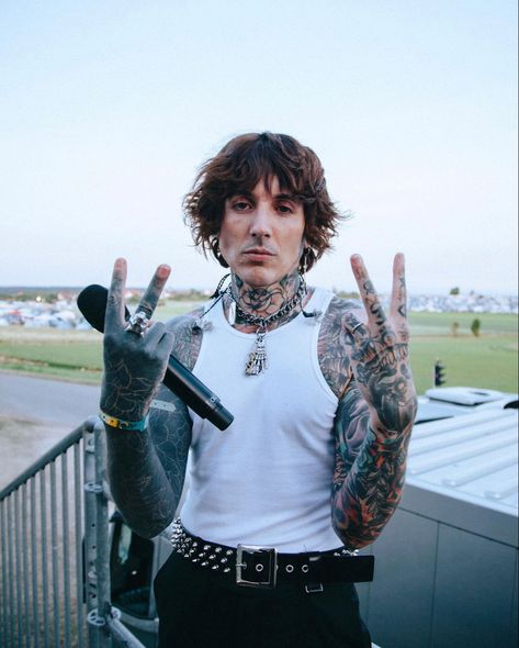 Olie Sykes, Oly Sykes, Drop Dead Clothing, Oli Sykes, Oliver Sykes, Bring Me The Horizon, Emo Bands, Emo Boys, What You Think