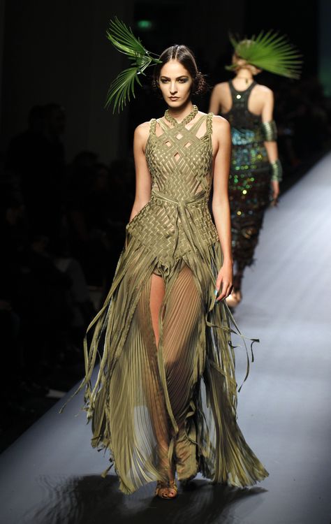 Jean Paul Gaultier Haute Couture Jean Paul Gaultier Dress, Miss Puerto Rico, Jean Paul Gaultier Haute Couture, Beauty Journal, Catwalk Models, 2010 Fashion, Chic Coat, Popsugar Fashion, French Designer