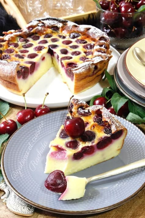 Clafoutis aux cerises de Ladurée ( le meilleur ) | Gâteau et cuisine Rachida Dessert Fruits, Flan Dessert, Clafoutis Recipes, Cherry Clafoutis, Pasta Fatta In Casa, French Dessert, Cake Factory, Gourmet Treats, Fool Proof Recipes