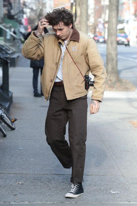 First Daniel Day-Lewis, Now Brooklyn Beckham Is Rocking Carhartt | Vogue Carhartt Outfit Men, Carhartt Outfit, Mens Fall Outfits, Mens Street Style Summer, Mens Winter Fashion Outfits, American Workwear, Brooklyn Beckham, Vogue Men, Mens Fashion Casual Winter